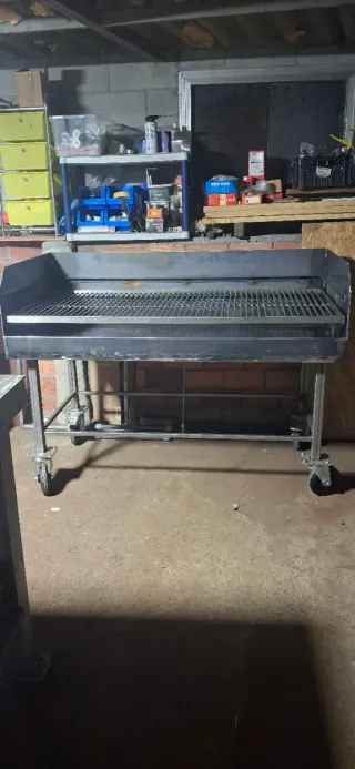 Alquiler de Parrillas para eventos con ruedas