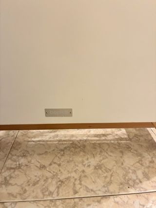 Cuna Bopita 120x60 Blanca / patas Madera. Colchón.