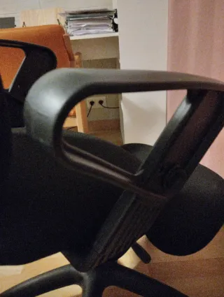 Silla ergonómica negra