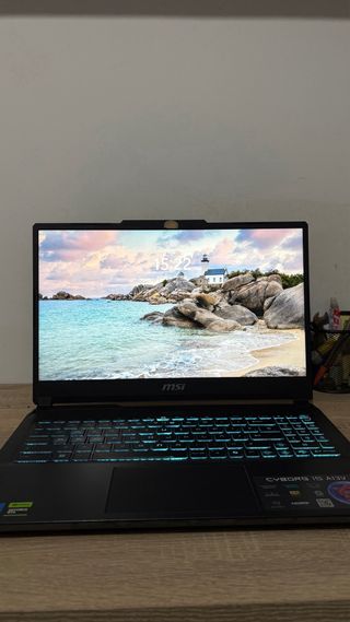 MSI Portátil Negro 6 Meses Uso