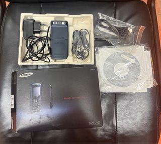 Samsung SGH-U100 World's Slimmest Phone