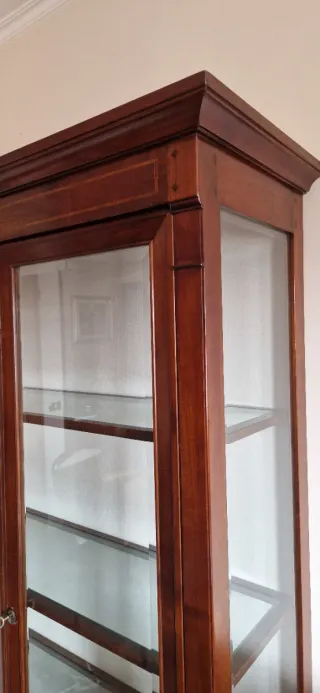 Vetrina Pregno in legno e vetro