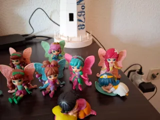 Muñecos hadas y brujas