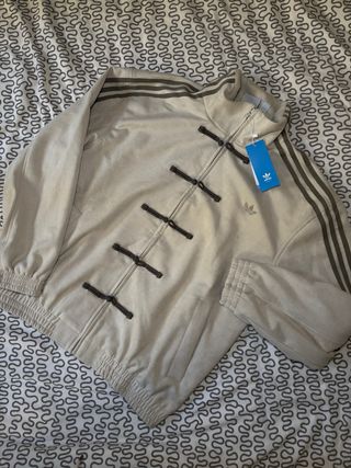 Chaqueta adidas año nuevo chino