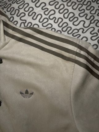 Chaqueta adidas año nuevo chino