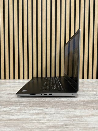 Dell Precision 7750 i7 32gb 512gb SSD