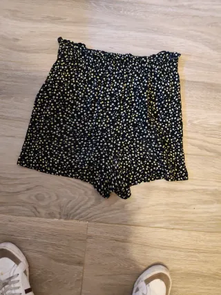 Pantalón corto estampado floral