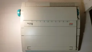 Máquina de escribir AEG Olympia Carrera memory II