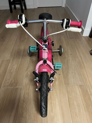 Bicicleta infantil BTWIN 14” rosa con ruedines