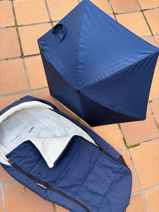 Saco y sombrilla YOYO azul marino.  En buen estado