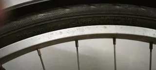 Bicicleta Paseo Negra 28" (100€ + silla infantil)