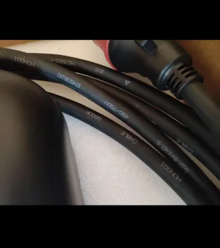 Cargador Coche Eléctrico Tera + Soporte