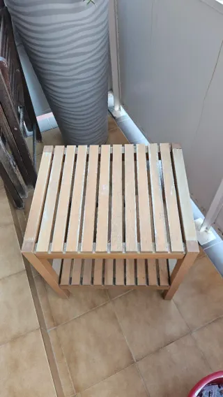 Mesa auxiliar de madera para terraza