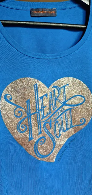Maglia Trussardi blu con cuore glitter