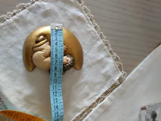 Angelo dormiente sulla luna Thun