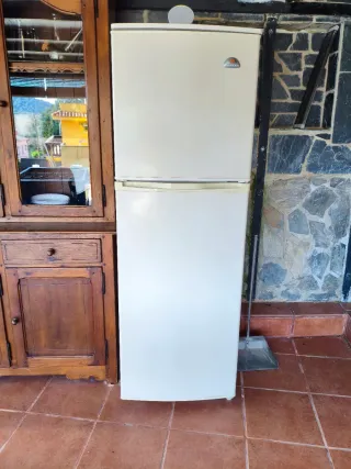 Nevera Westinghouse Blanca