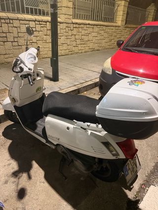 Scooter Kymco 125cc Blanca