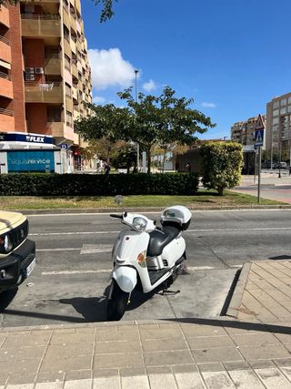 Scooter Kymco 125cc Blanca
