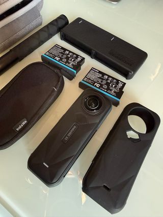 Insta360 X5 8K Cámara Esencial