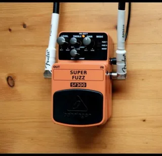 CAMBIO Amplificador Blackstar 40+Pastillas+pedales