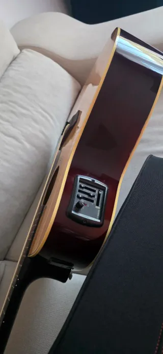 Guitarra Electroacústica Yamaha FX370C