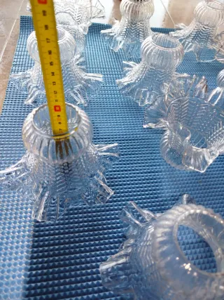 10 tulipas de cristal para lámpara.