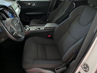 Volvo V60 2.0 B4 (D) Momentum Pro Auto