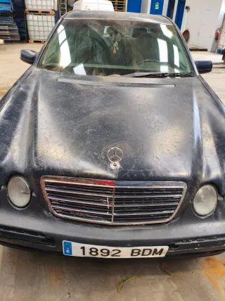 Mercedes-Benz Clase E 2000