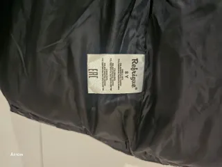 Giubbino Refrigue nero lucido con cappuccio