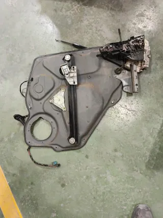 Cerradura y elevalunas Mercedes