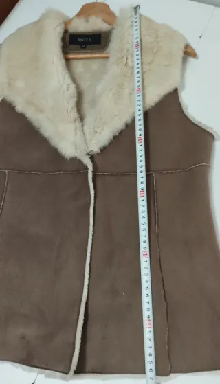 Chaleco ANTEA sintético beige y marrón