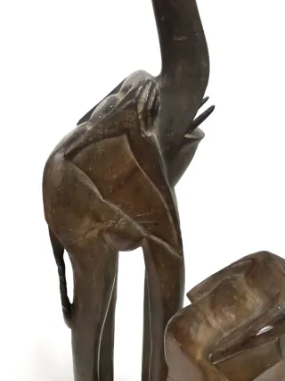 Conjunto de elefantes grandes étnicos de madera