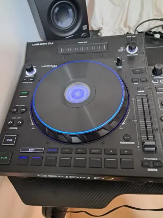 2x Denon DJ LC6000