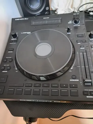 2x Denon DJ LC6000