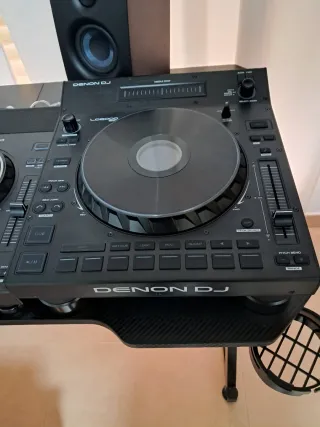 2x Denon DJ LC6000