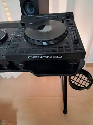 2x Denon DJ LC6000