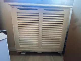 Cubre radiador blanco hueso