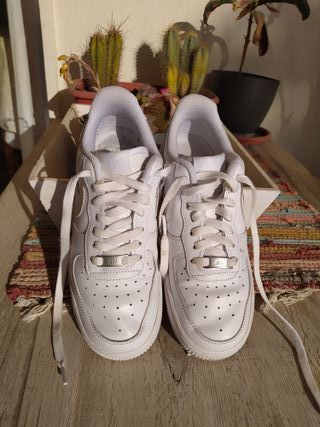 Nike Air Force 1 '07 Low Blancas Talla 39