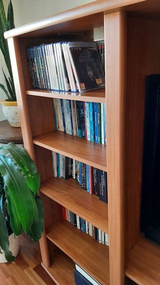 Mueble tv hasta 42 pulgadas con estantes y cajones