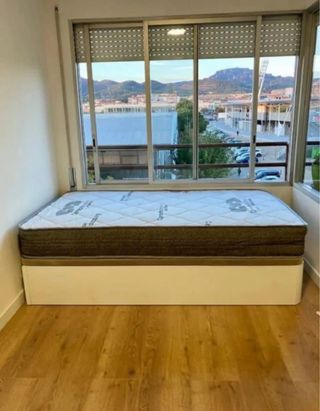 Canapes i colchones en liquidación