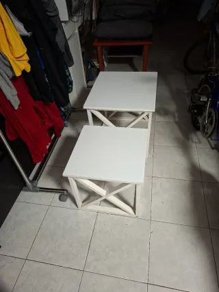 Mesas auxiliares blancas de madera (2)