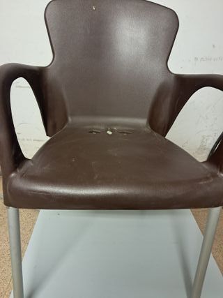 Silla de plástico para terraza