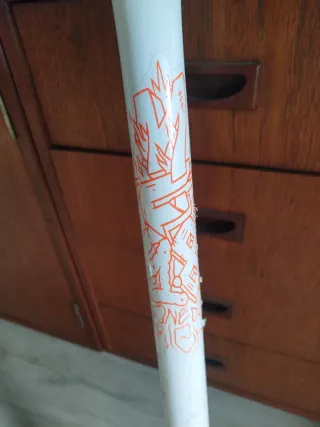 Patinete infantil blanco y negro