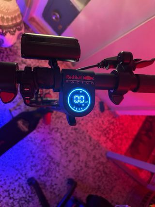 Patinete Eléctrico Redbull perfecto estado