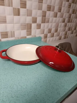 Olla Hierro Fundido Roja y Blanca