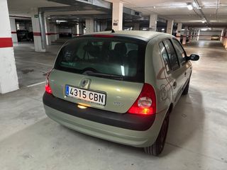 Renault Clio 2004