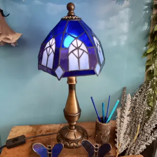 Lámpara mesa Tiffany latón pie antiguo