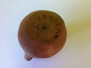 Jarrón antiguo barro cocido rústico. Firmado