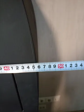 Mueble de diseño negro y dorado