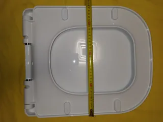Tapa de inodoro blanca
